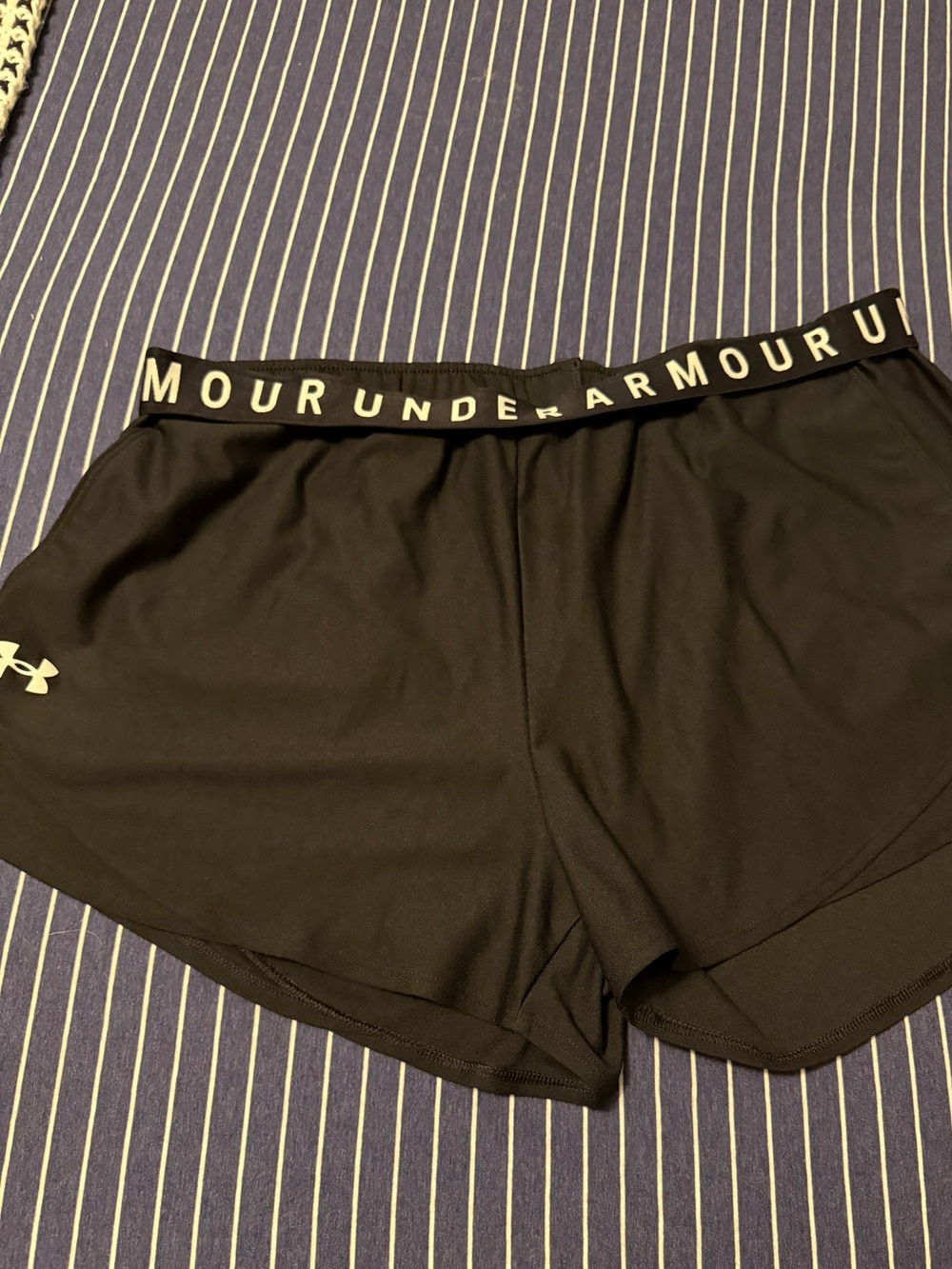 Under Armour Women's Black Performance Shorts size XXL